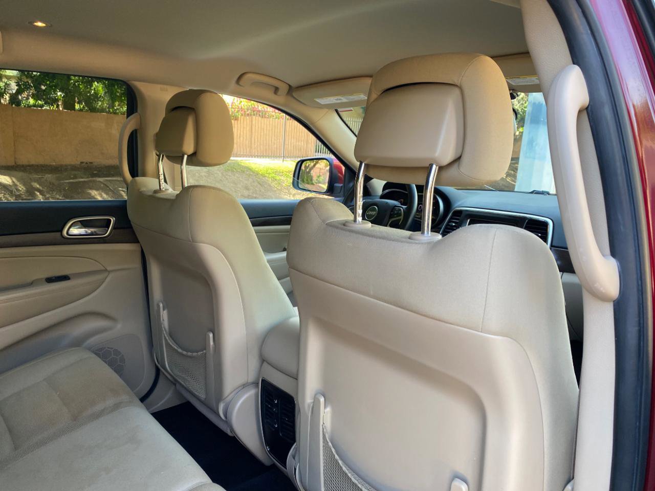 Used 2016 Jeep Grand Cherokee Laredo image 49