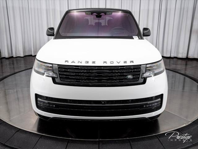 Used 2023 Land Rover Range Rover Long Wheelbase SE AWD/4WD image 3