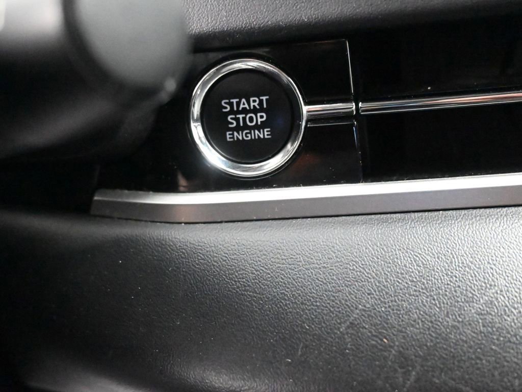 Used 2024 Mitsubishi Outlander SE image 41