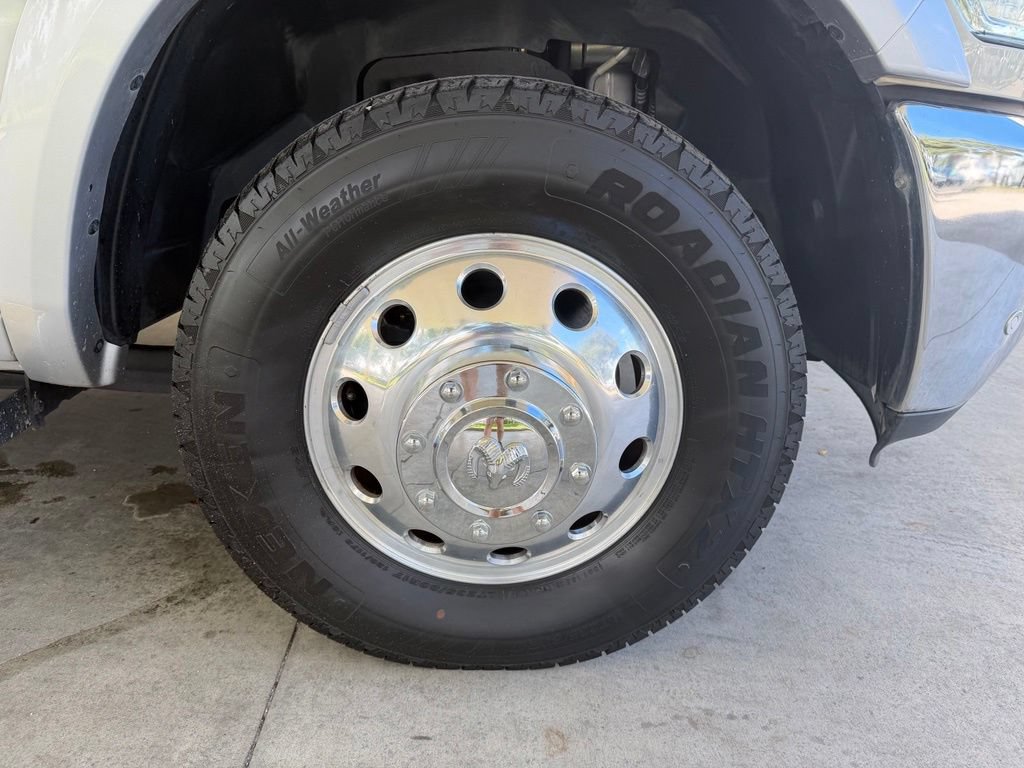 Used 2018 RAM 3500 Laramie RWD image 25