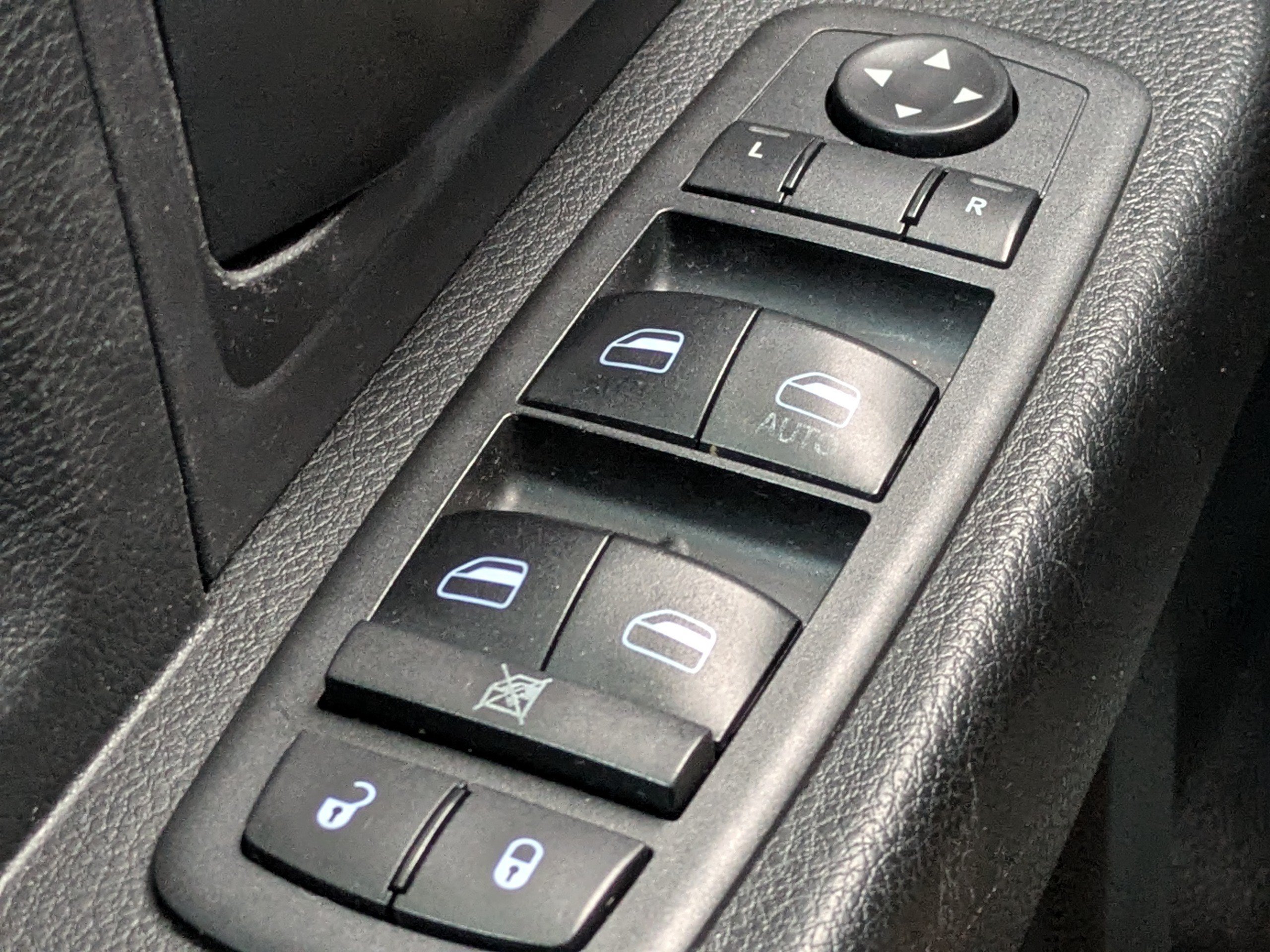 Used 2018 RAM 1500 Express w/ Express Value Package AWD/4WD image 21