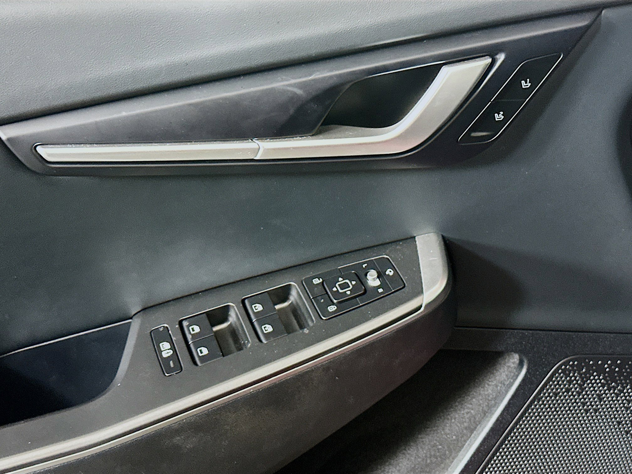 Used 2024 Kia EV6 Light image 15