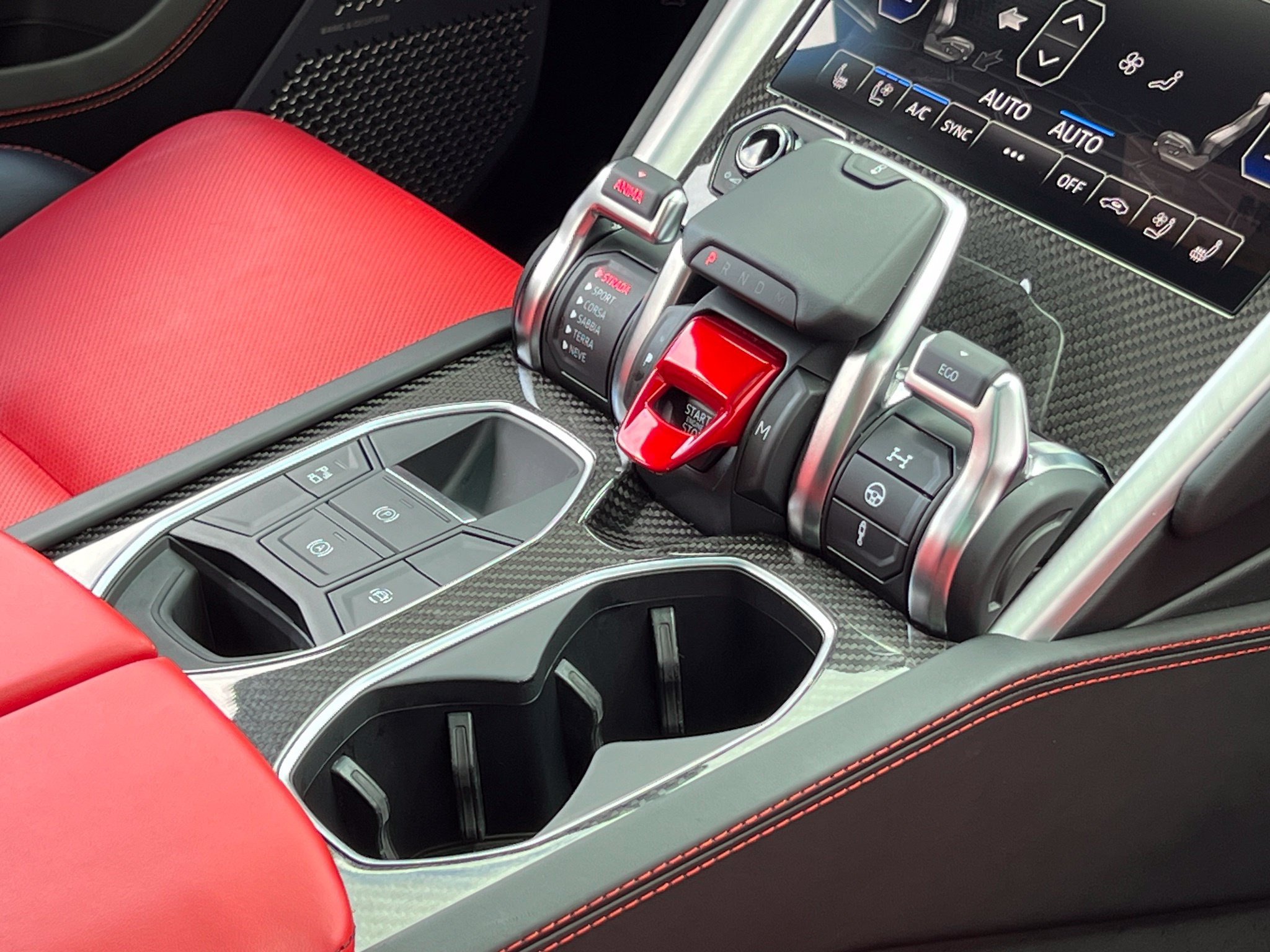Used 2020 Lamborghini Urus AWD/4WD image 44