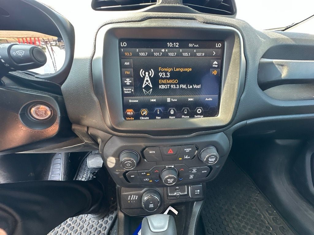 Used 2023 Jeep Renegade Latitude AWD/4WD image 13