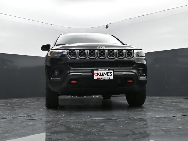New 2026 Jeep Compass Trailhawk w/ Trailer Tow Group AWD/4WD image 54