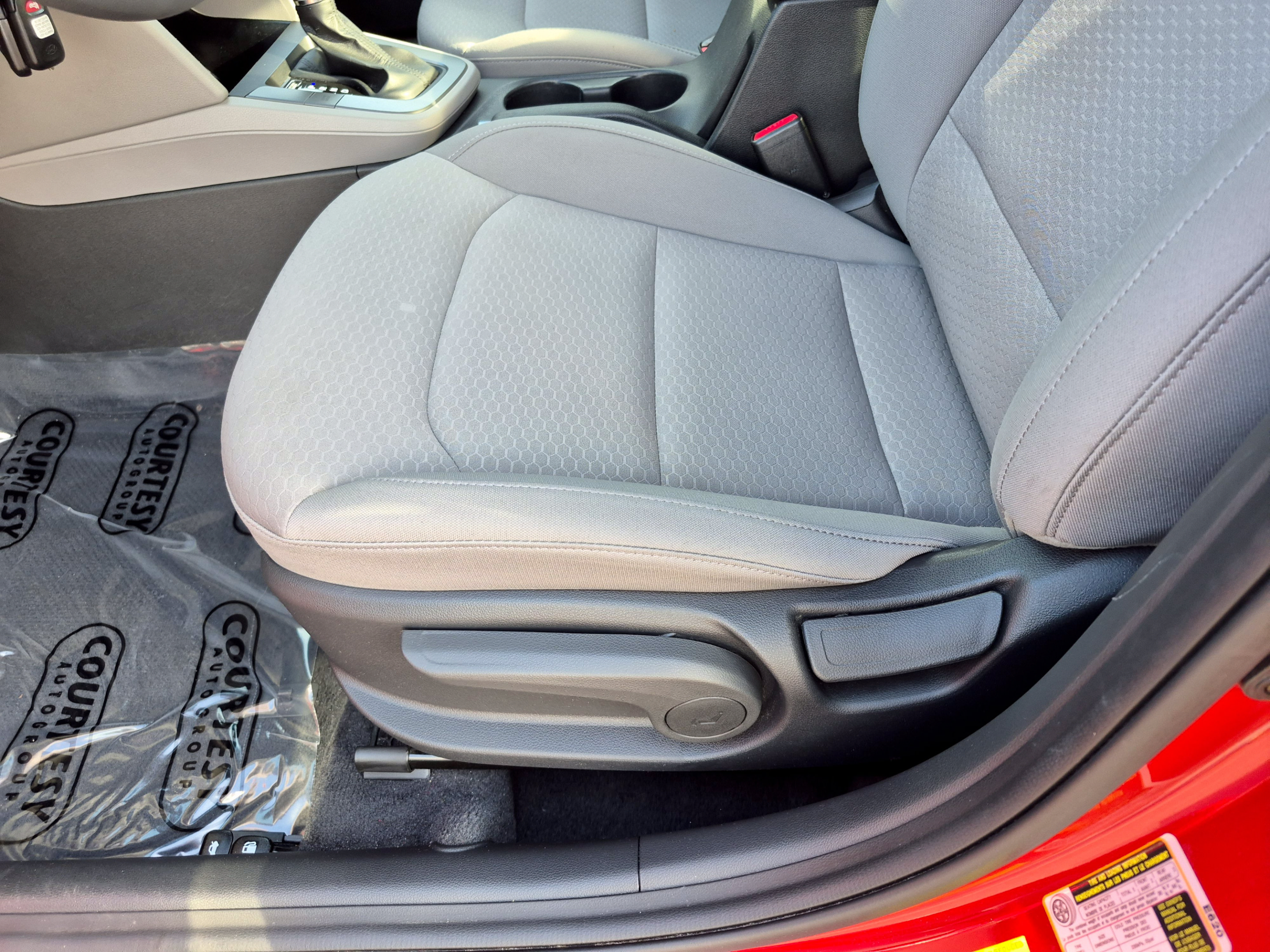 Used 2020 Hyundai Elantra SEL FWD image 18