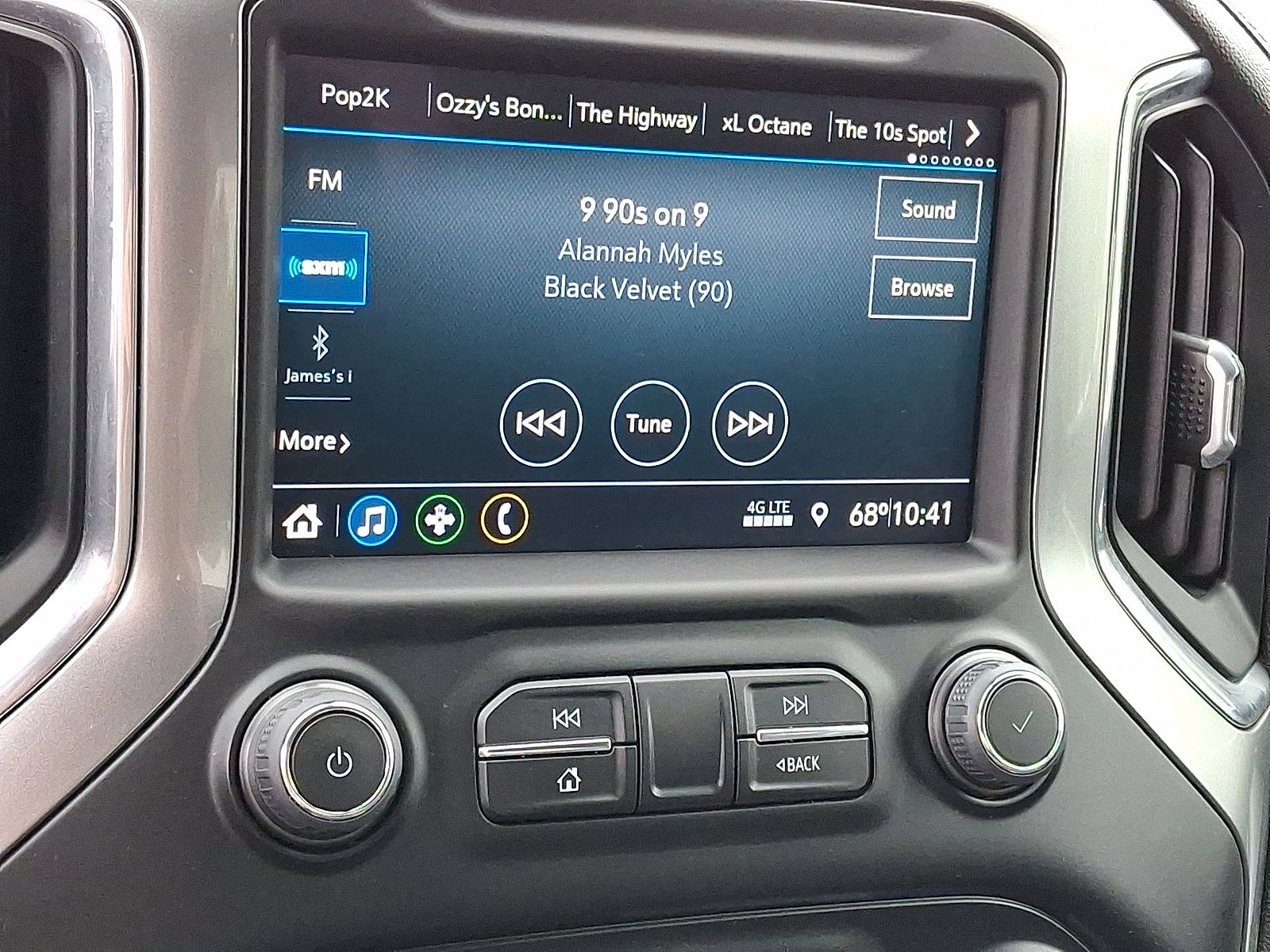 Certified 2022 Chevrolet Silverado 1500 RST image 21