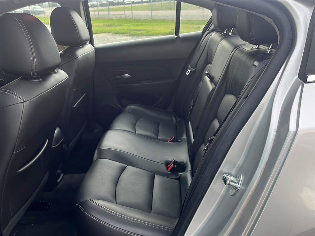 Used 2015 Chevrolet Cruze LT FWD image 7