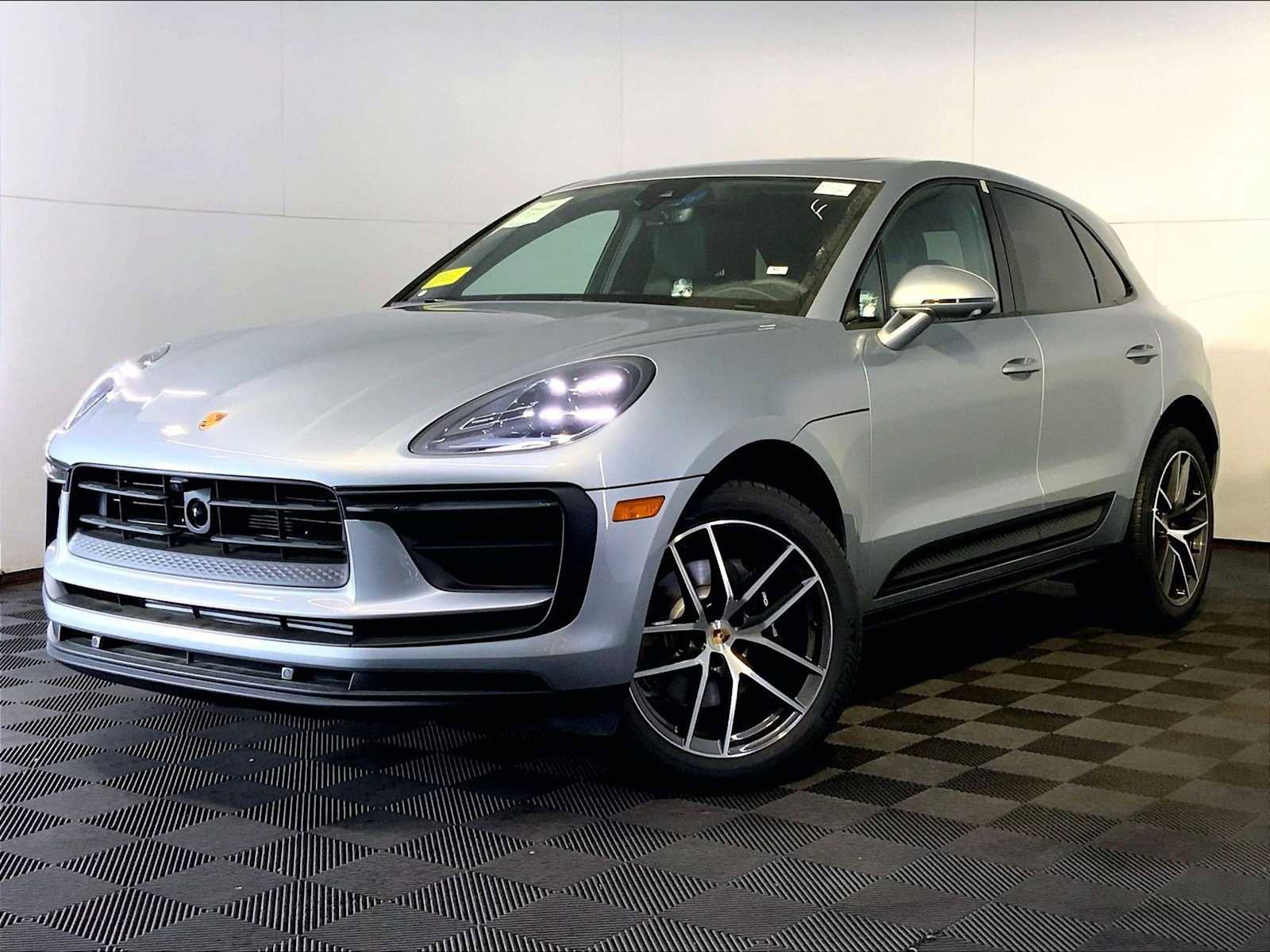 New 2025 Porsche Macan image 1