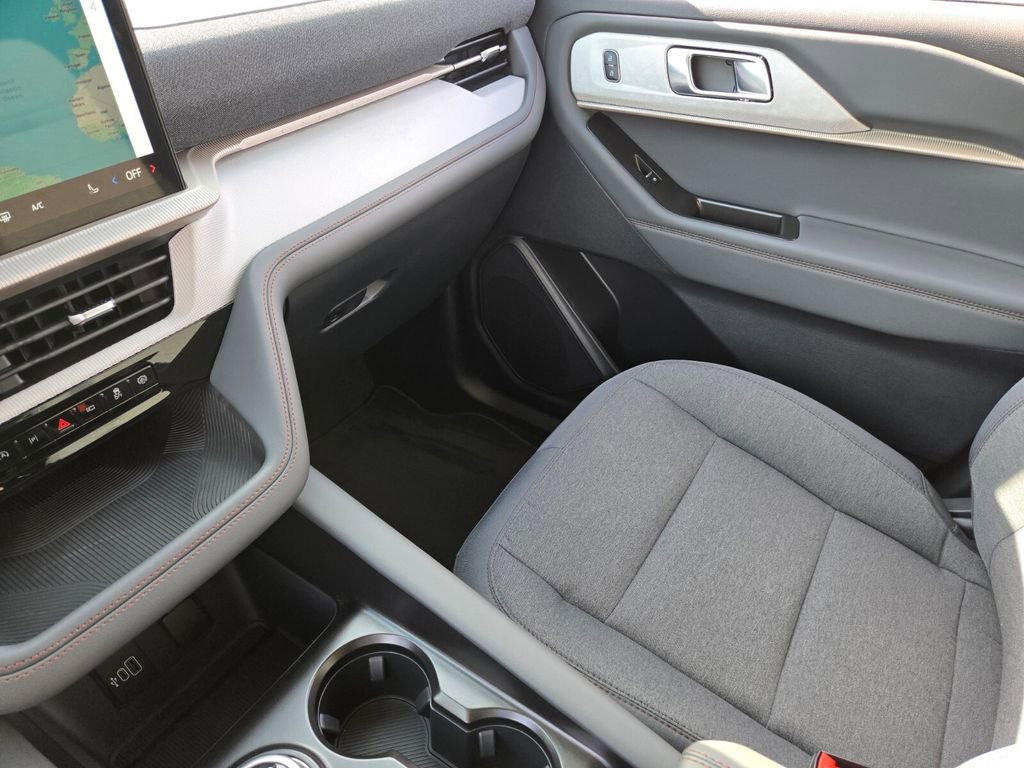 New 2026 Ford Explorer Active image 22