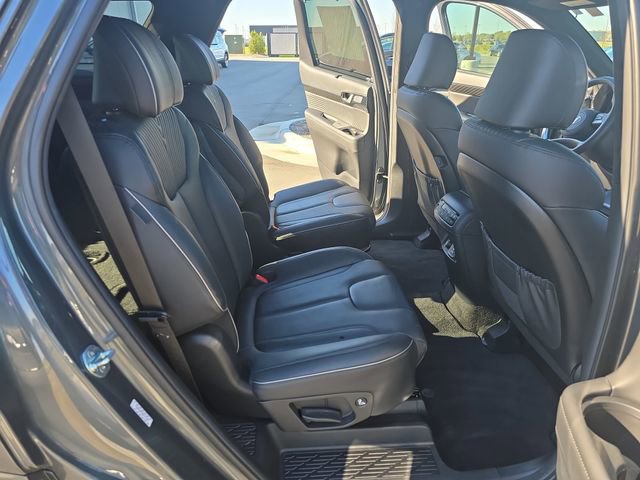 Used 2024 Hyundai Palisade Calligraphy image 17