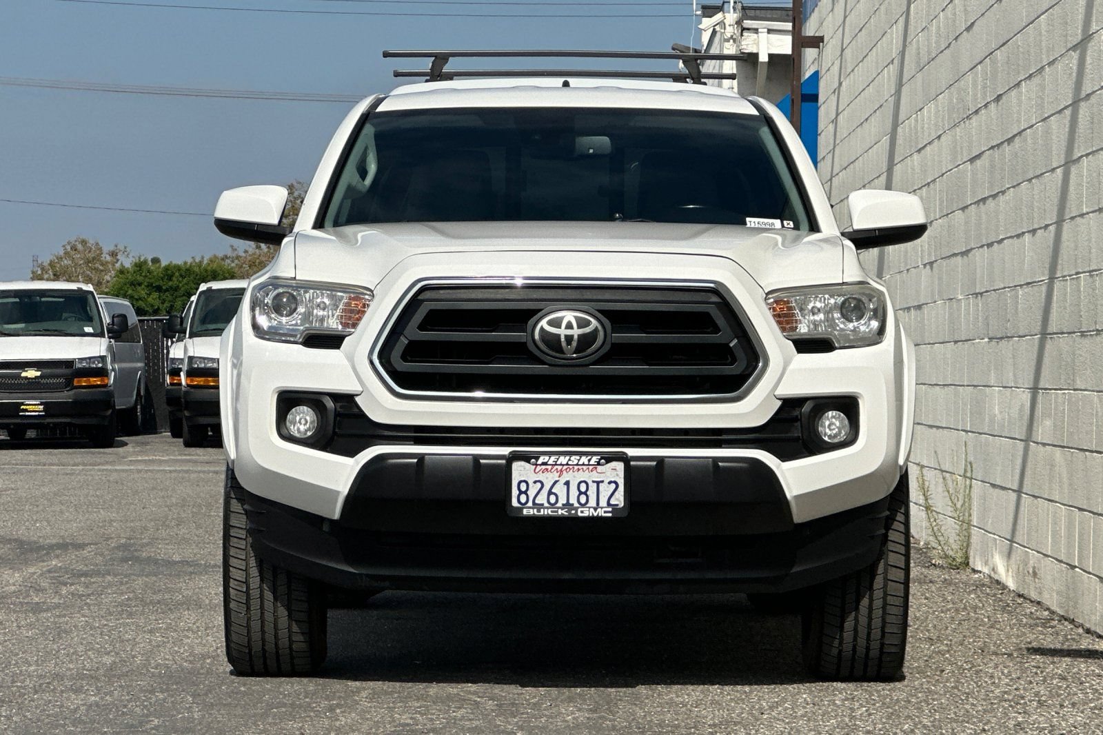 Used 2020 Toyota Tacoma SR5 AWD/4WD image 9