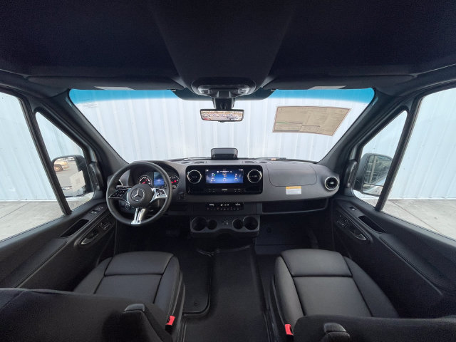 New 2025 Mercedes-Benz Sprinter 2500 image 21