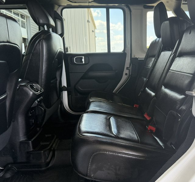 Used 2020 Jeep Wrangler Unlimited Sahara AWD/4WD image 7