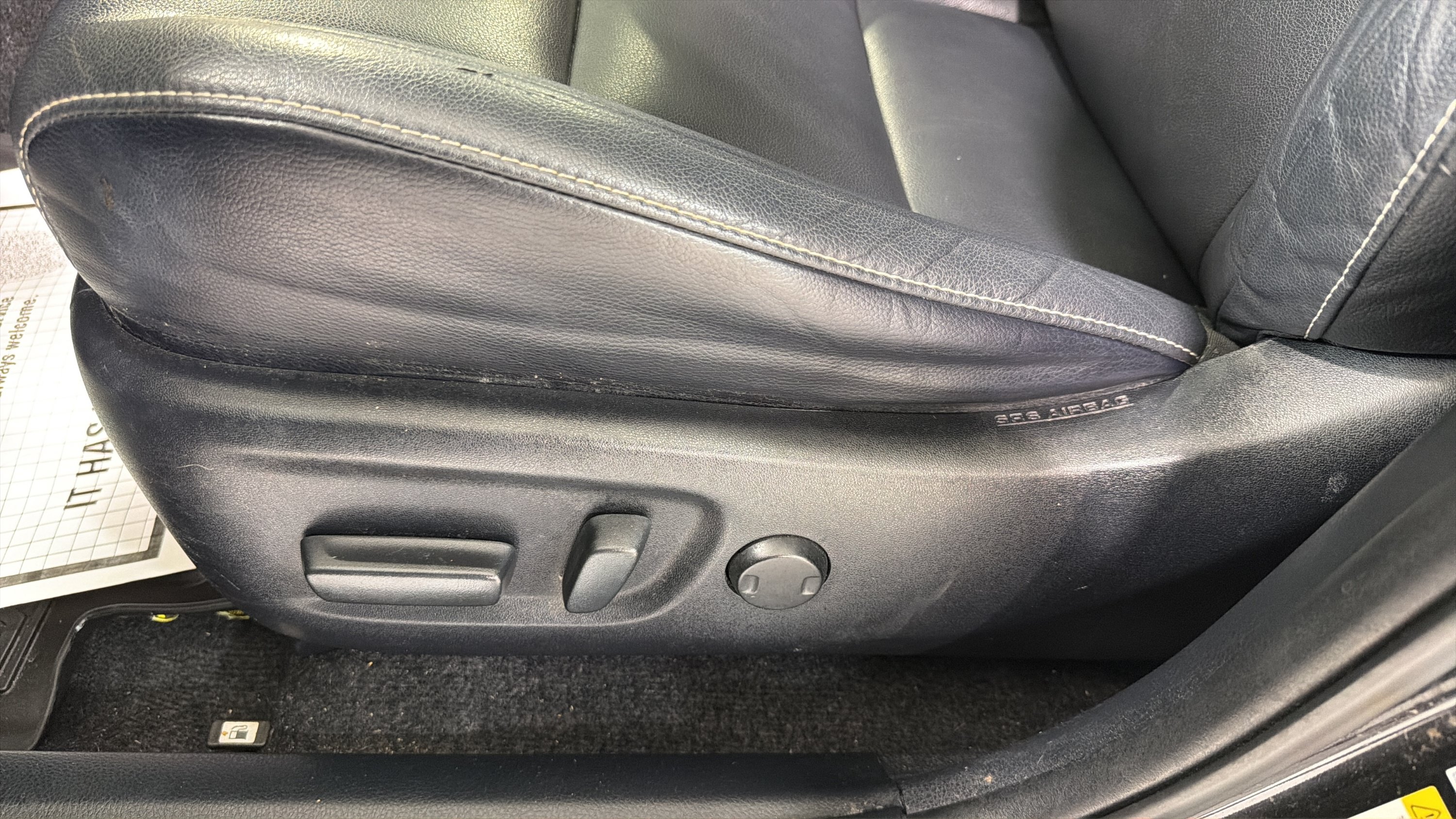 Used 2018 Toyota RAV4 Limited AWD/4WD image 10
