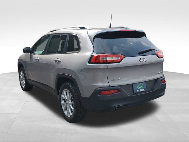 Used 2018 Jeep Cherokee Latitude Plus w/ Comfort/Convenience Group AWD/4WD image 3