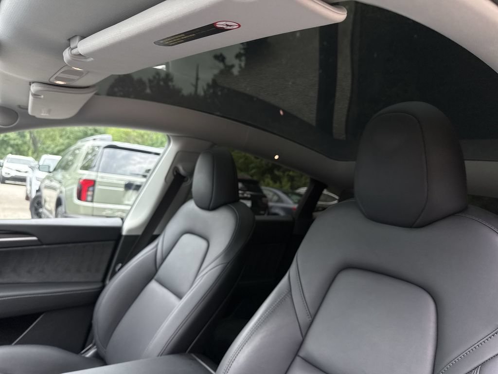 Used 2024 Tesla Model Y Long Range AWD/4WD image 16