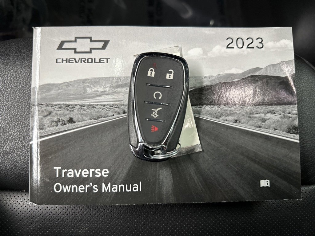 Used 2023 Chevrolet Traverse RS image 49