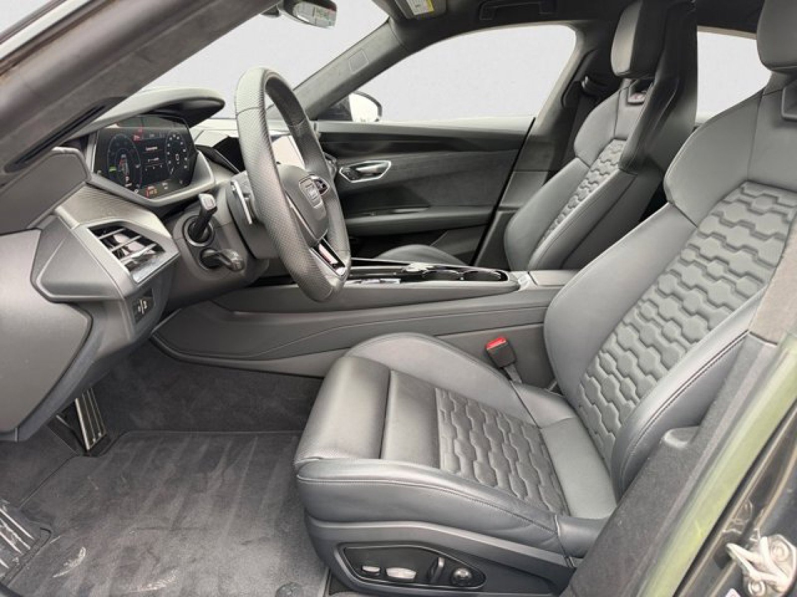 Used 2023 Audi RS e-tron GT w/ Carbon Performance Package image 10