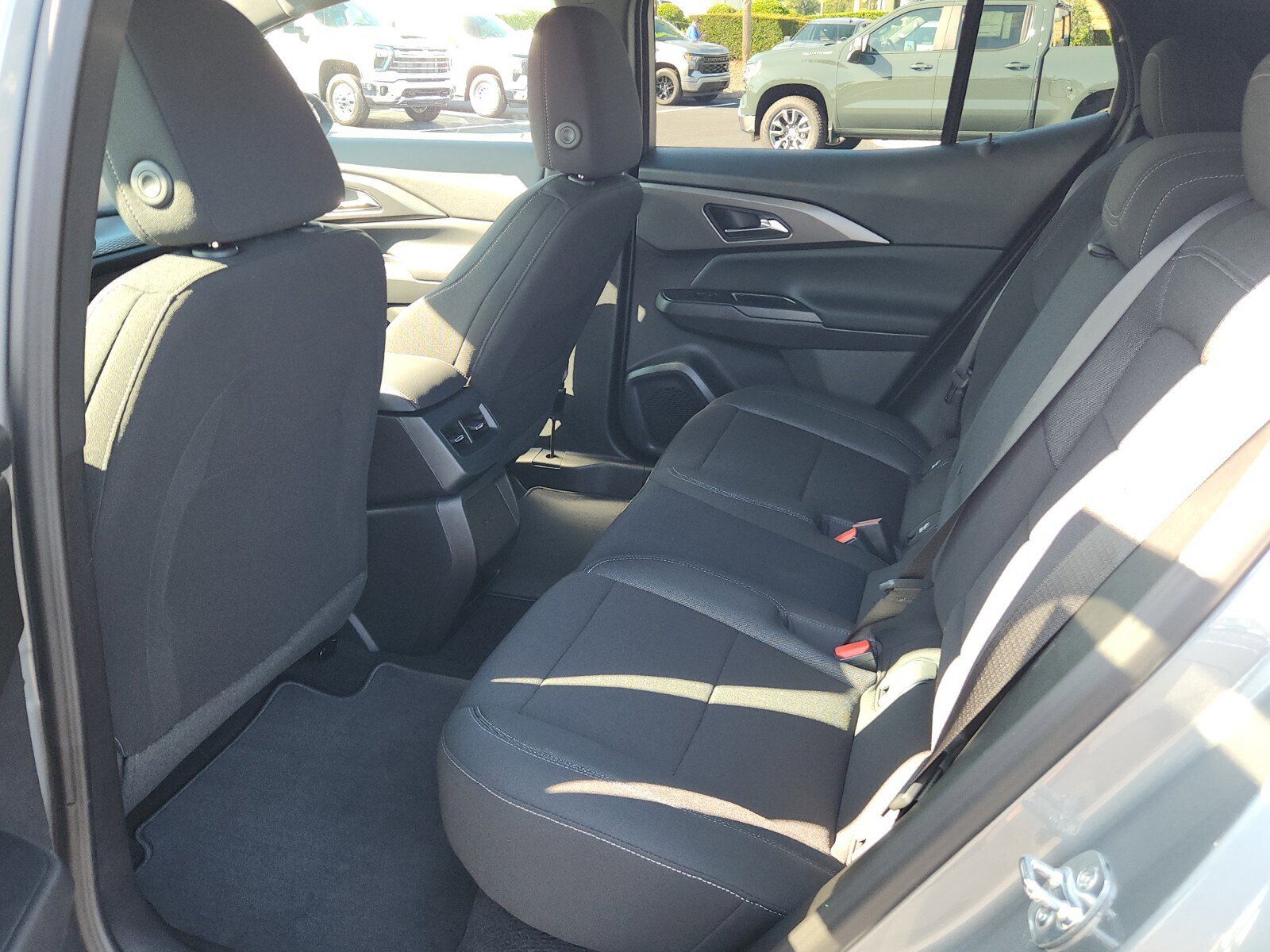 New 2026 Chevrolet Equinox EV LT w/ Comfort Package AWD/4WD image 7