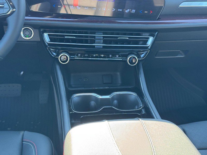 New 2026 Chevrolet Traverse RS w/ LPO, Floor Liner Package image 12