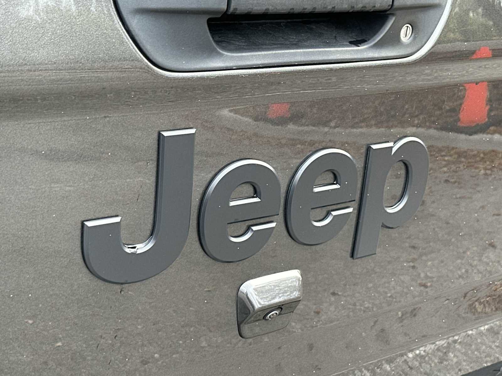 Used 2024 Jeep Gladiator Sport image 10