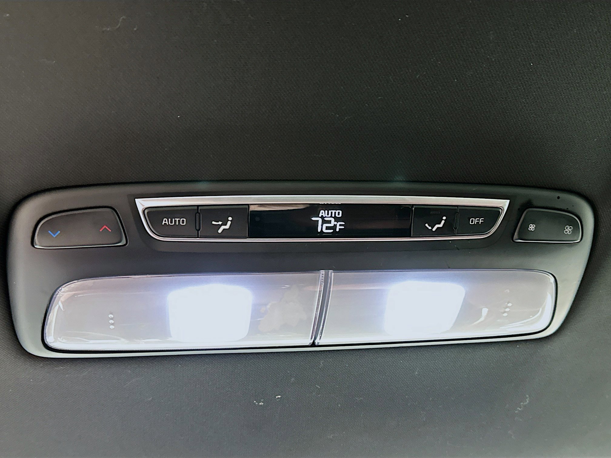 Used 2023 Kia Telluride EX w/ EX Captain's Chair Package image 26