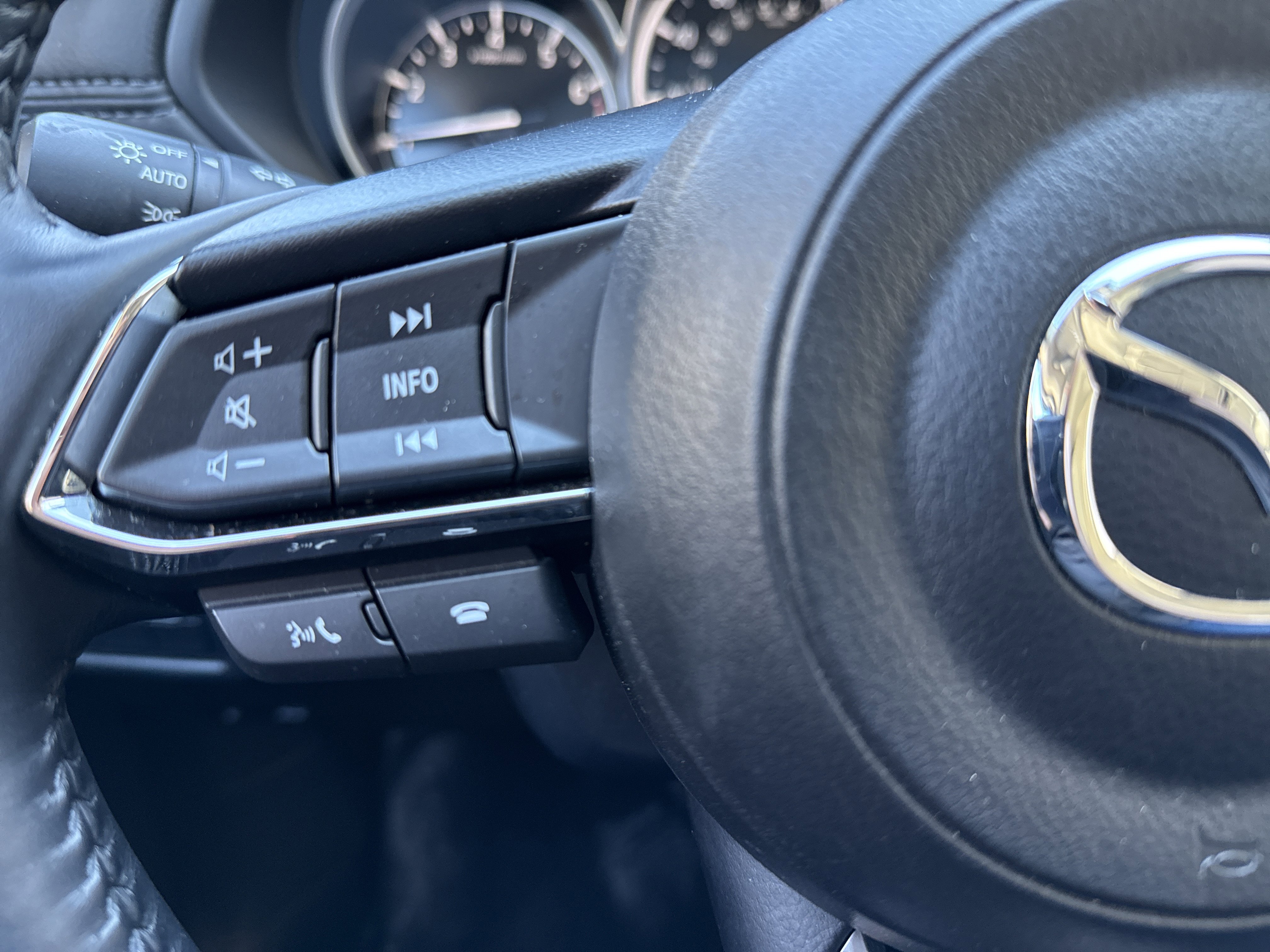 Used 2025 MAZDA CX-5 AWD 2.5 S w/ Select Package image 18