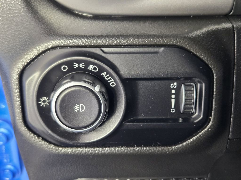 Used 2023 Jeep Wrangler Unlimited Sport image 23