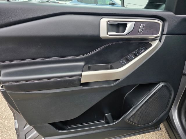 Used 2023 Ford Explorer XLT RWD image 8