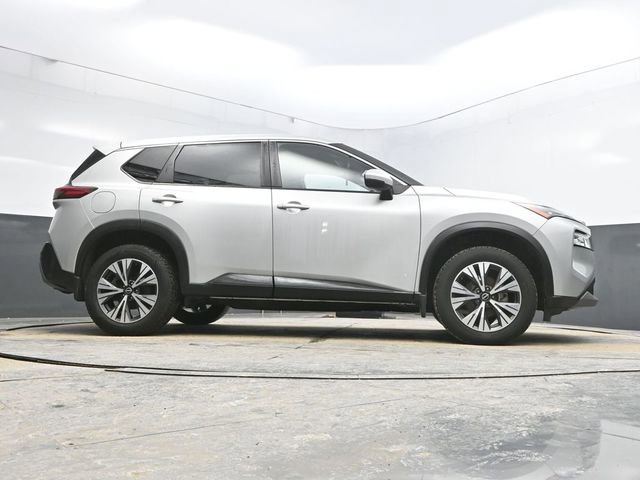 Used 2023 Nissan Rogue SV image 31