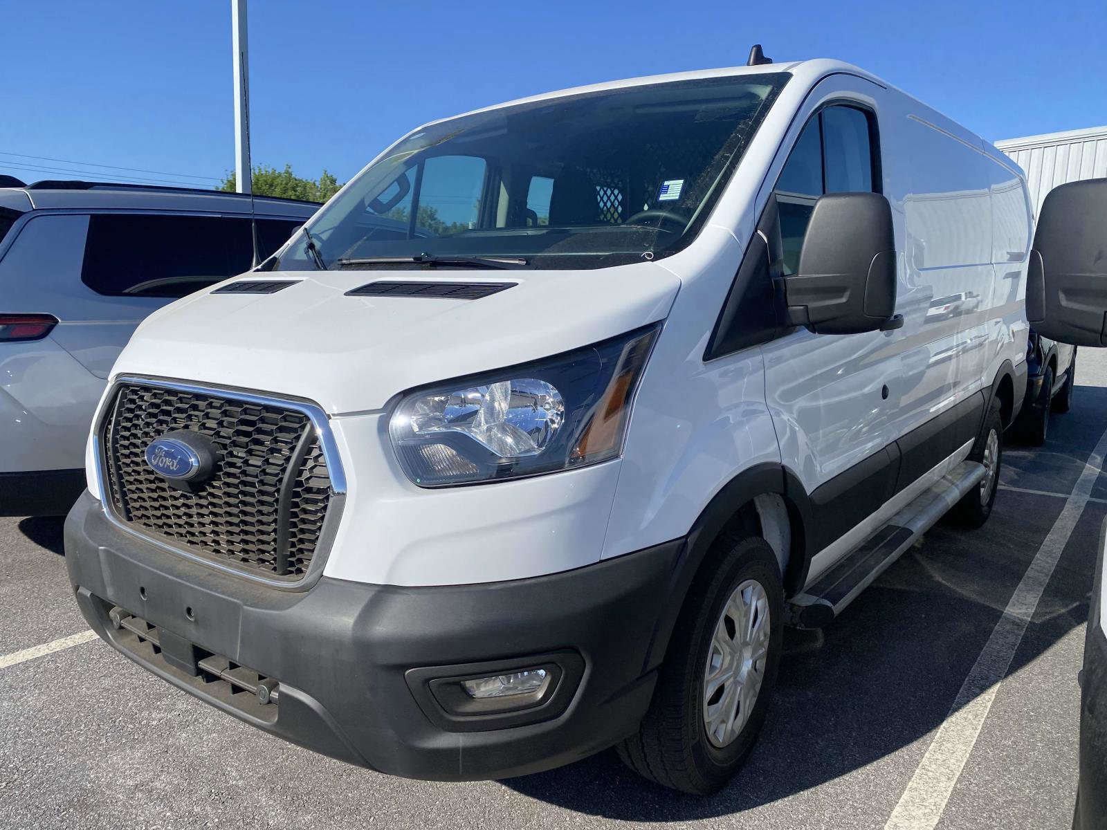 Used 2024 Ford Transit 250 Low Roof w/ Exterior Upgrade Package RWD image 3