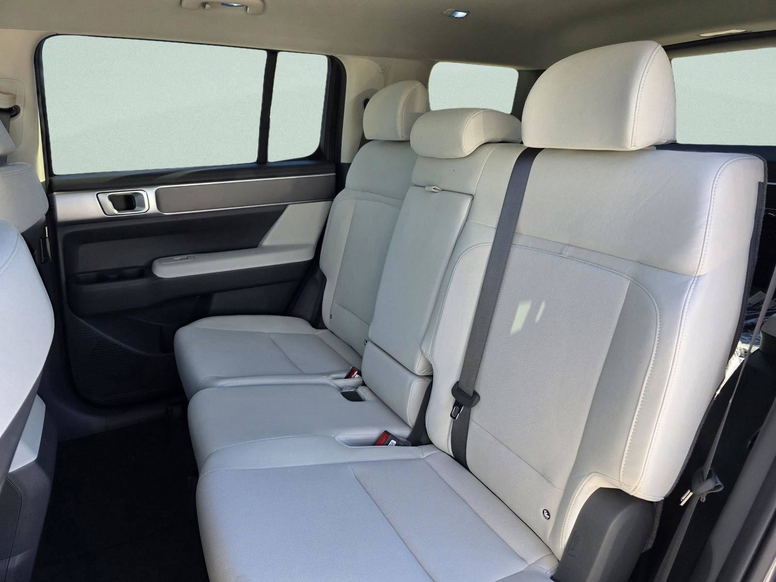 New 2026 Hyundai Santa Fe SE image 16