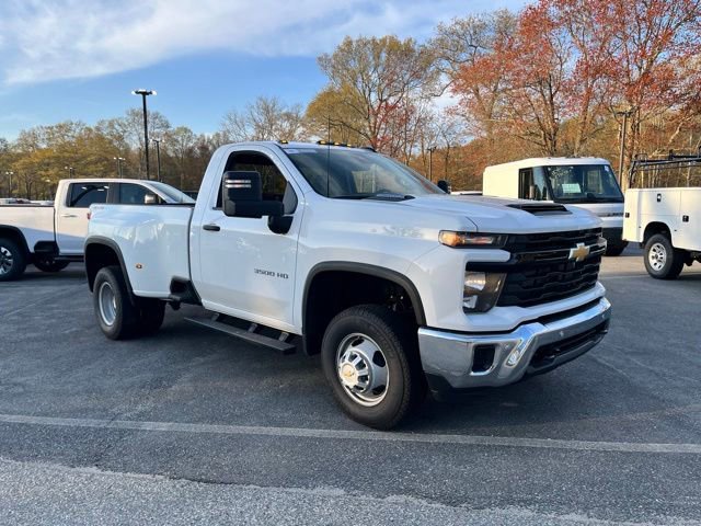 Used 2026 Chevrolet Silverado 3500 W/T AWD/4WD image 5