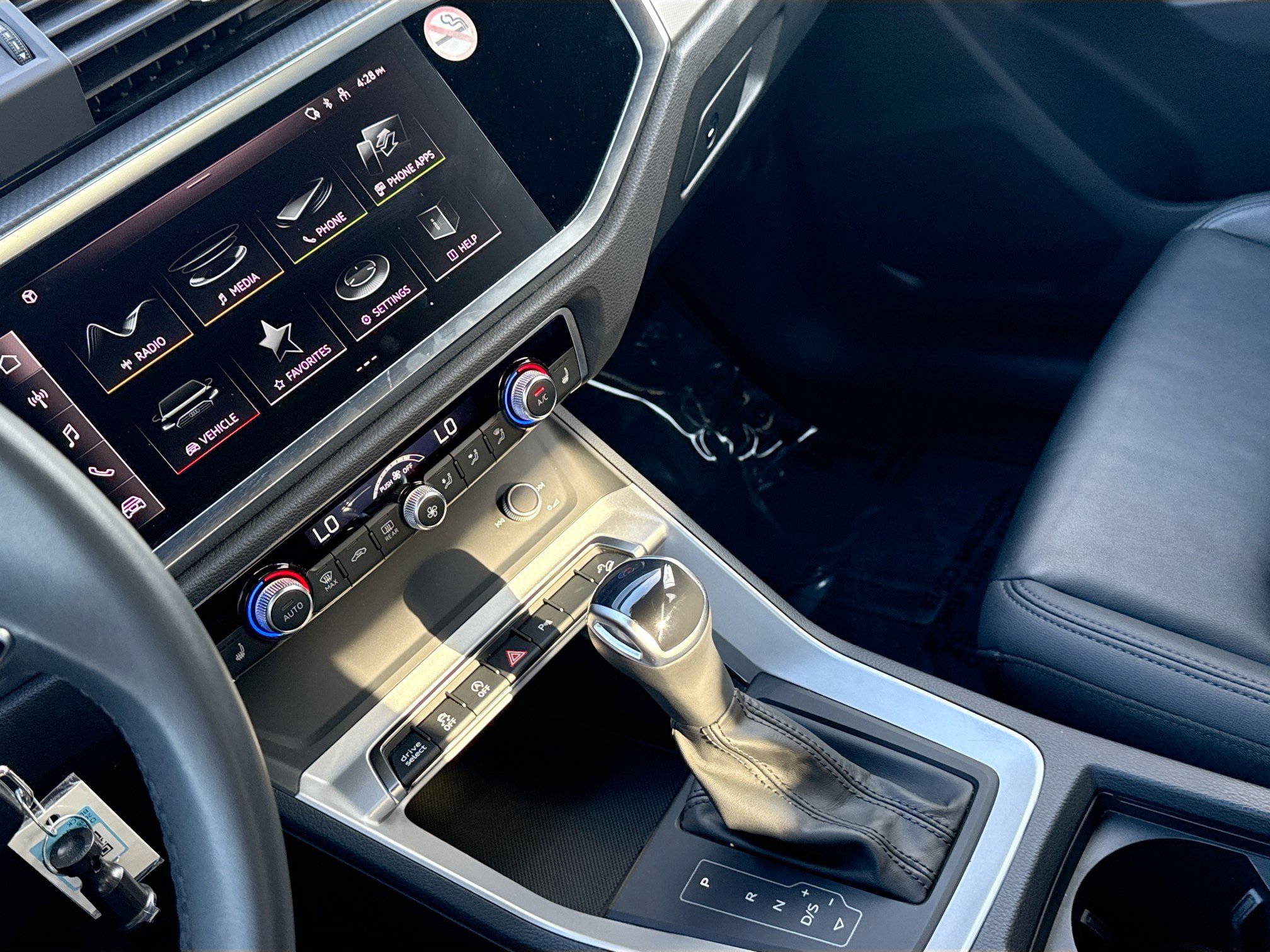 Used 2025 Audi Q3 2.0T Premium image 27