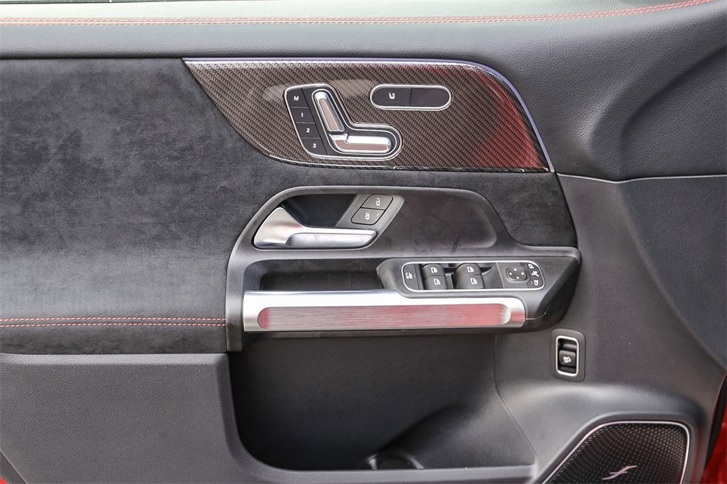 New 2025 Mercedes-Benz GLB 35 AMG 4MATIC image 26