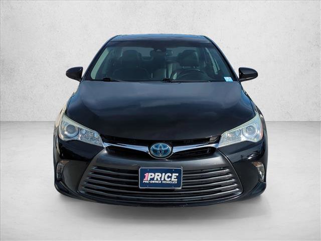 Used 2015 Toyota Camry XLE w/ Moonroof Package image 2
