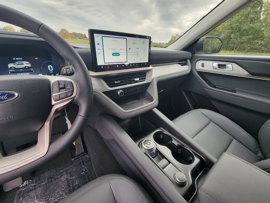 New 2026 Ford Explorer Active image 22