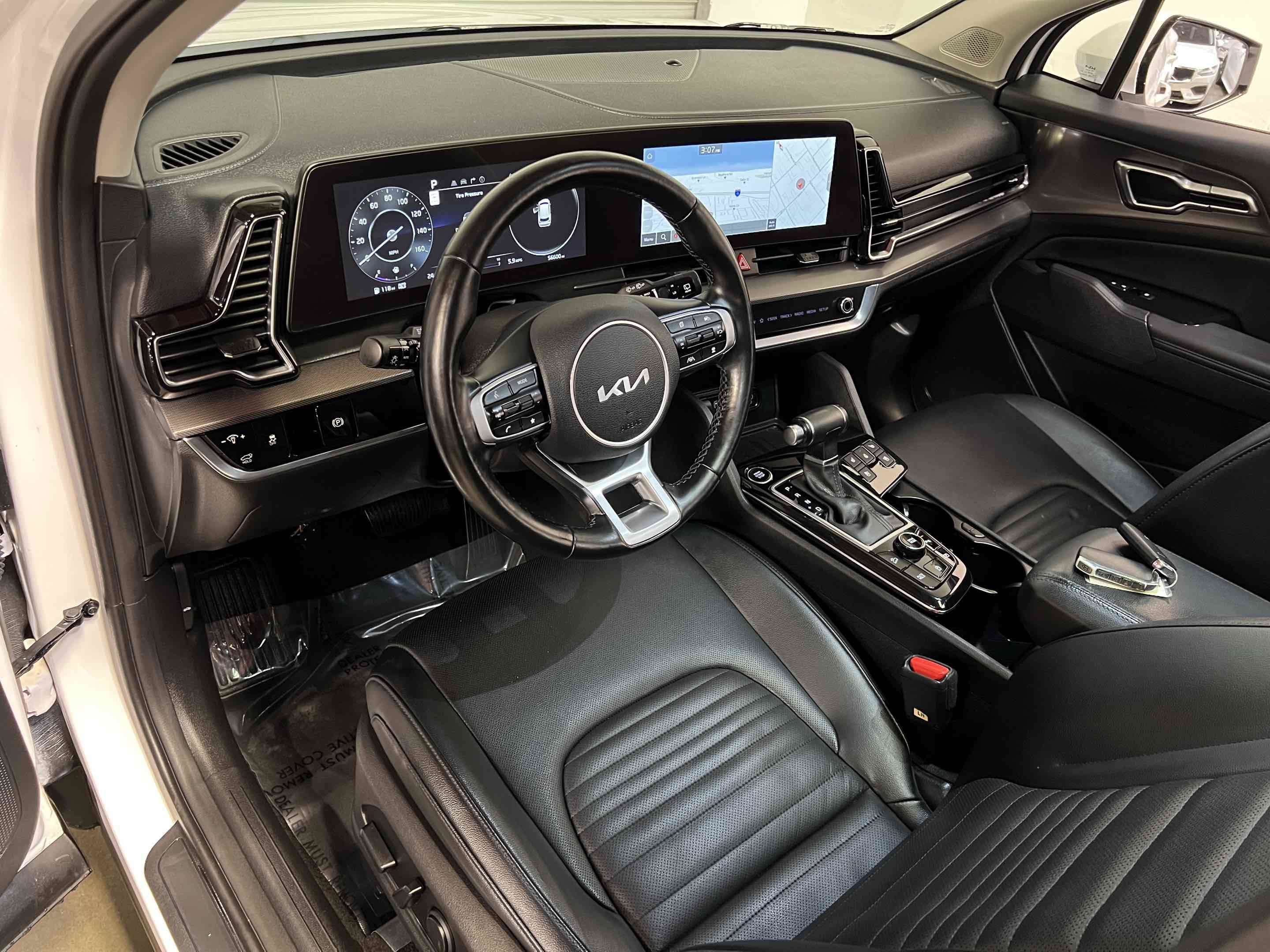 Used 2023 Kia Sportage SX FWD image 3