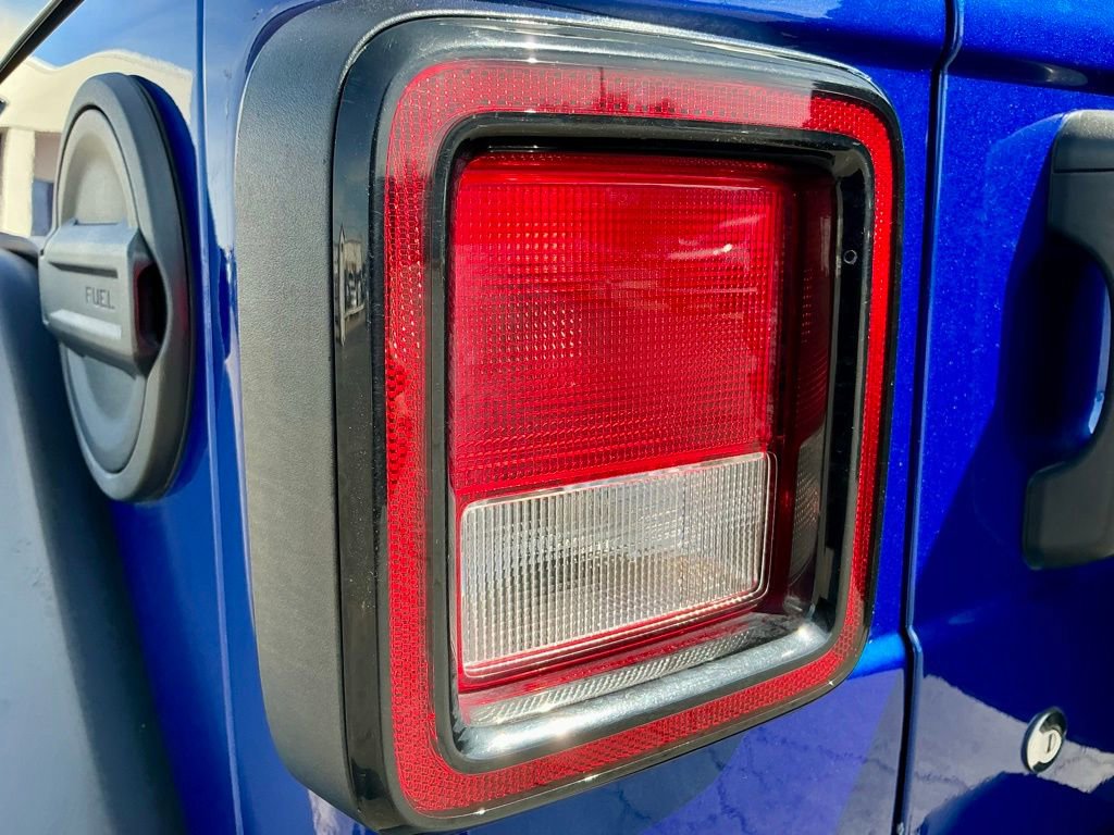 Used 2018 Jeep Wrangler Unlimited Rubicon image 14