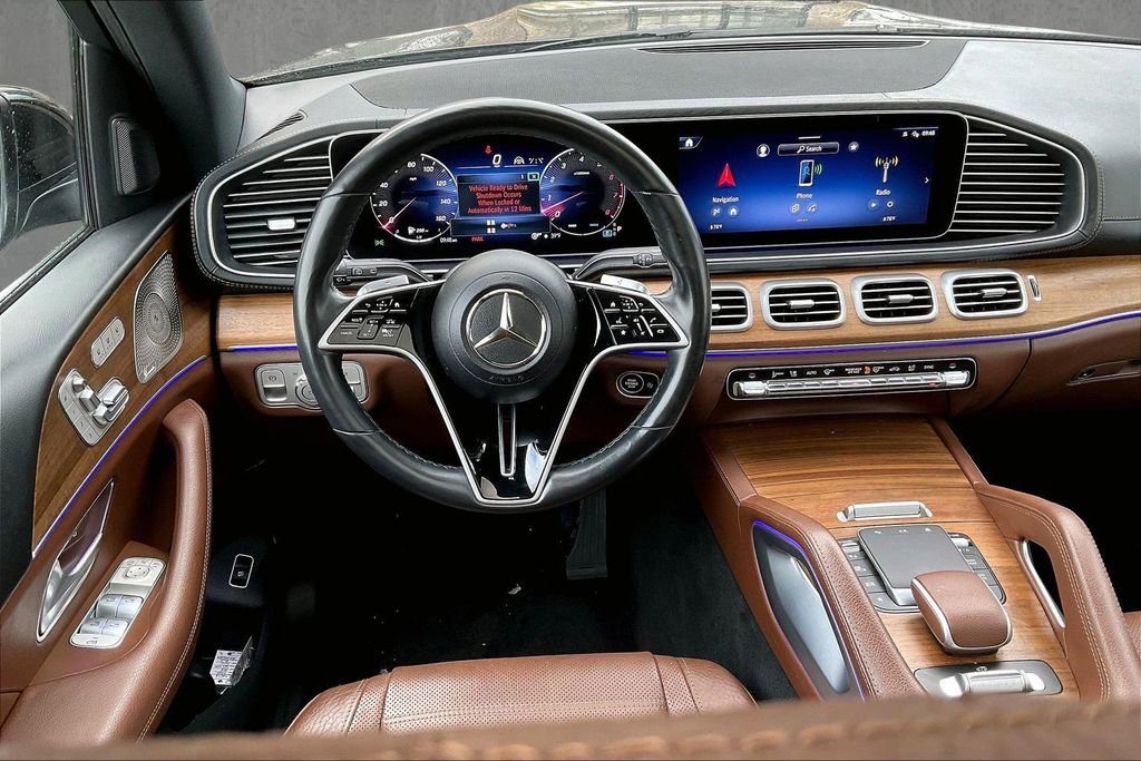 Used 2024 Mercedes-Benz GLS 450 4MATIC image 8