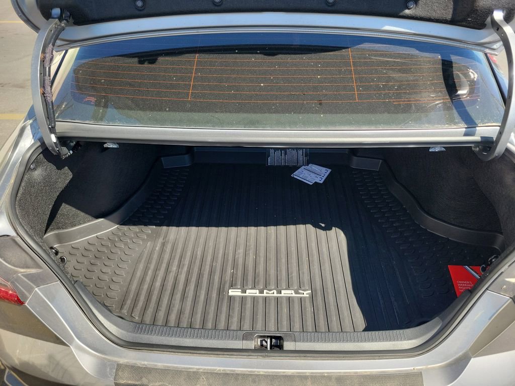 Used 2025 Toyota Camry XSE image 8