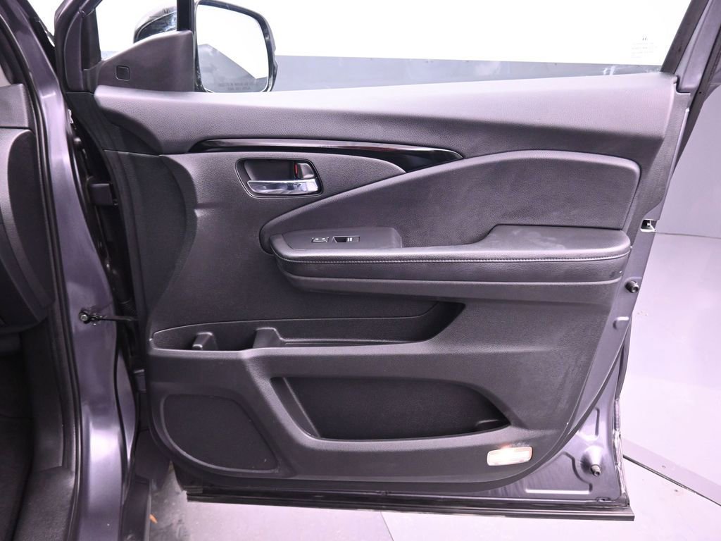 Used 2019 Honda Pilot Elite image 58