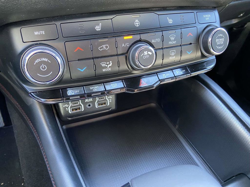 Used 2025 Dodge Durango GT image 23