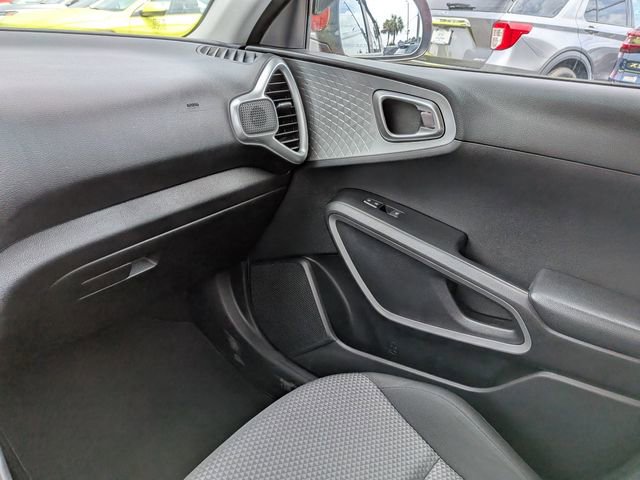 Used 2020 Kia Soul LX image 17