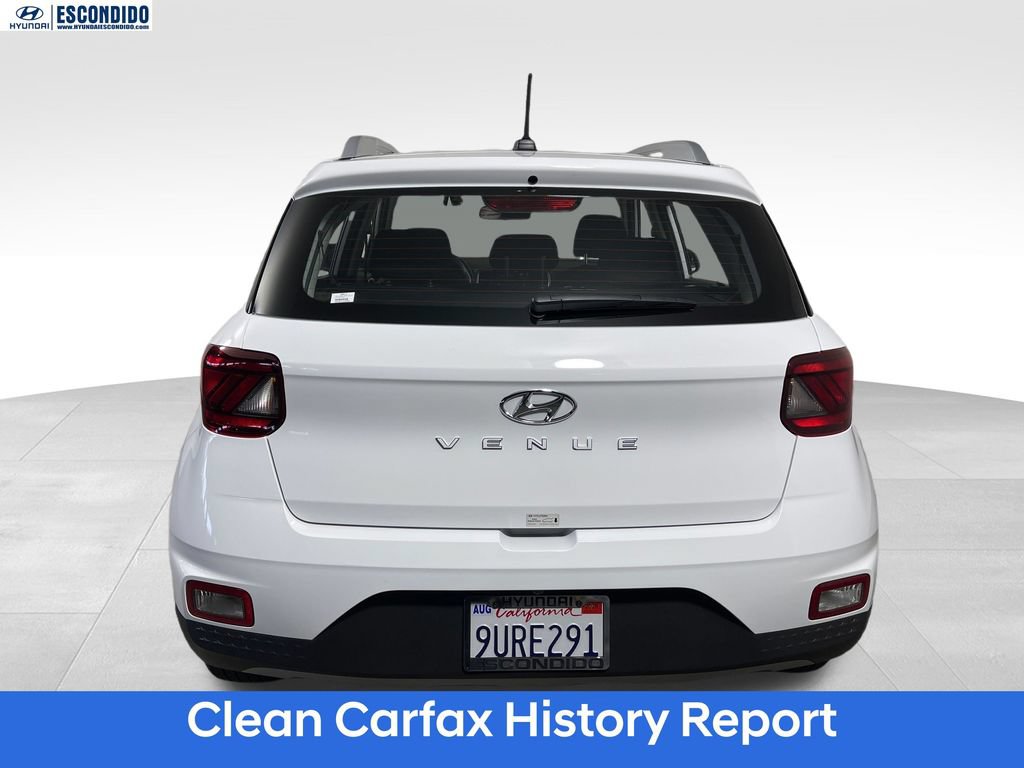 Certified 2025 Hyundai Venue SEL FWD image 4
