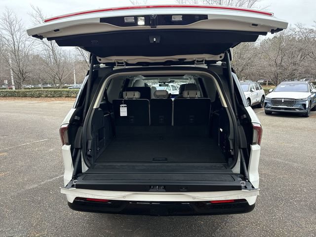 New 2025 Lincoln Navigator L Reserve AWD/4WD image 26