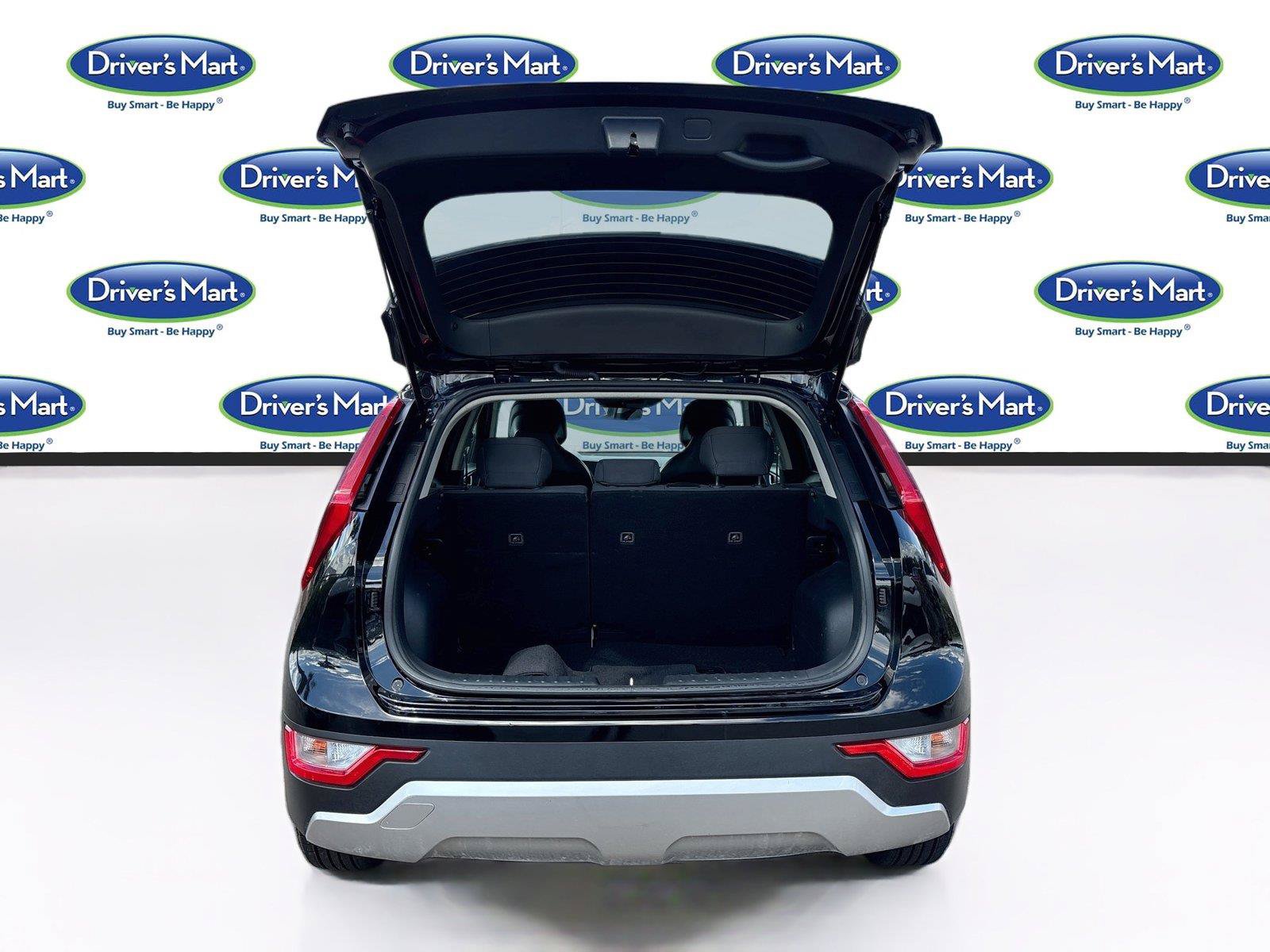 Used 2025 Kia Niro LX FWD image 23