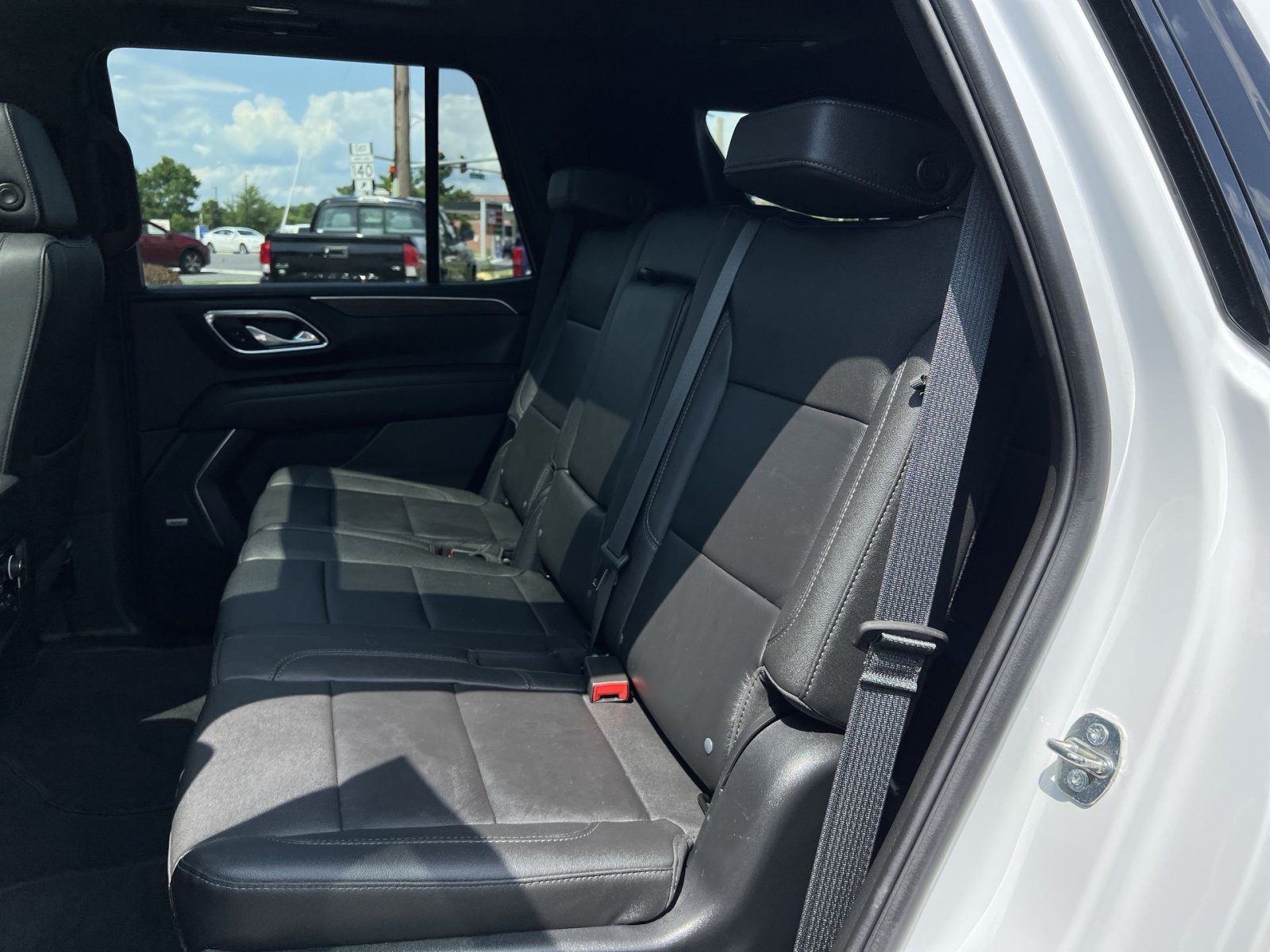 Used 2023 Chevrolet Tahoe Z71 w/ Luxury Package AWD/4WD image 25