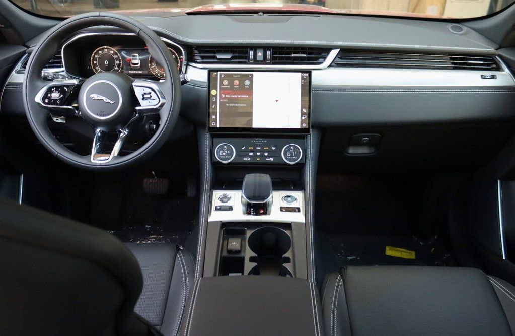 Used 2026 Jaguar F-PACE R-Dynamic S AWD/4WD image 10
